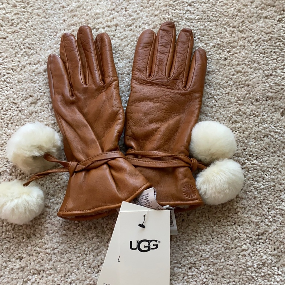 UGG Brown Leather Gloves with Cream Pom Poms